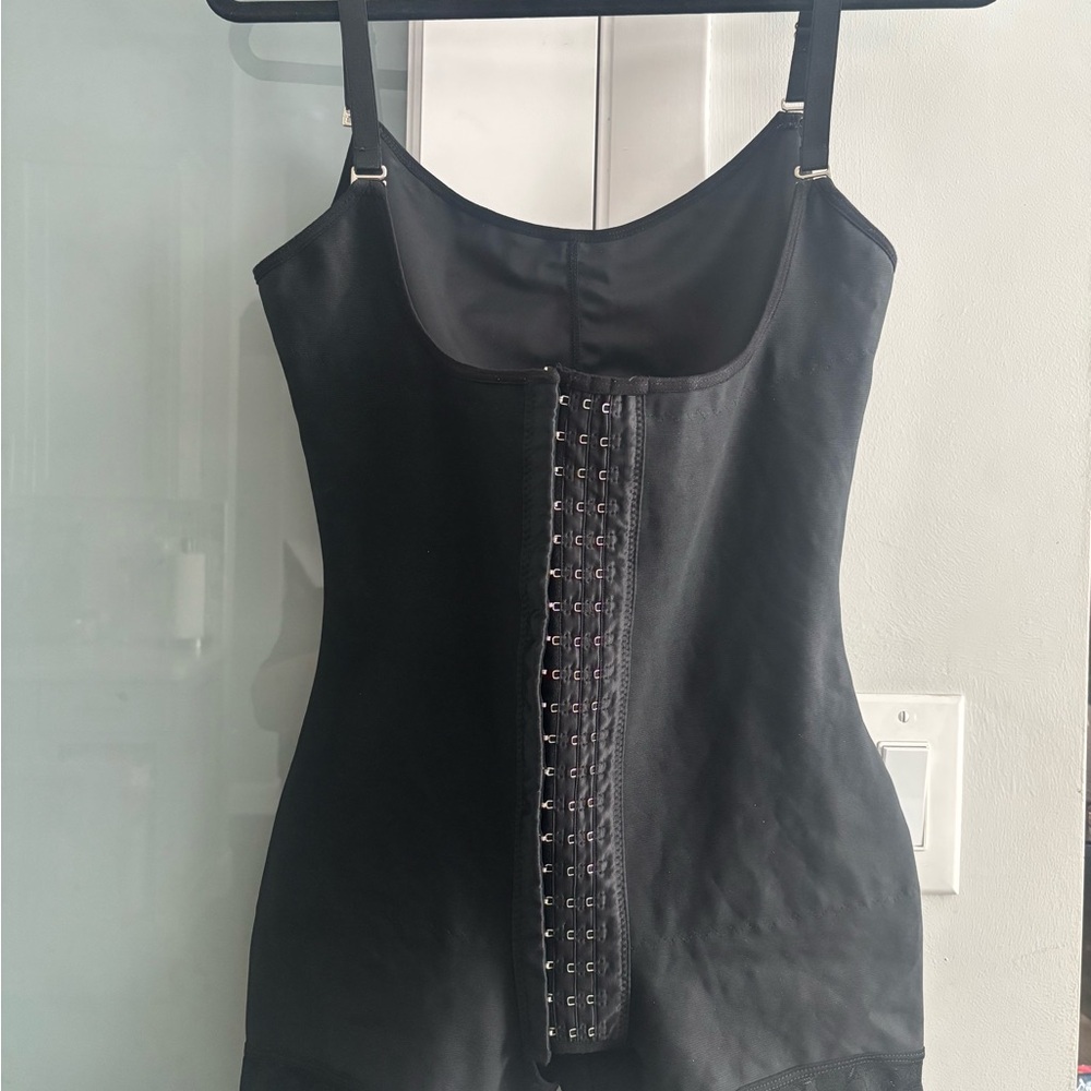 Women’s Faja